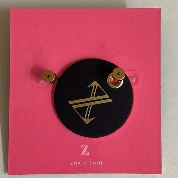 Zaxie by Stefanie Taylor Bedazzled Stud Earrings New - Picture 2 of 2